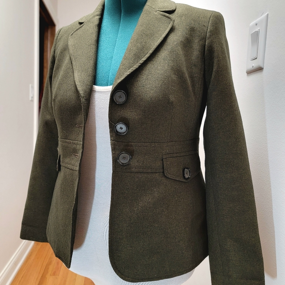 Evan-Picone olive green suit jacket 6p. Super cute. - Picture 8 of 9